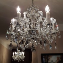 Lámparas de cristal pequeñas y medianas con detalles en metal plateado
