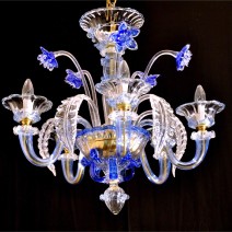 Lámparas de araña de Murano azules con motivos florales: combinación de cristal transparente y de colores