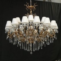 Lámpara de araña grande a medida, de cristal, con un diámetro de 152 cm, fabricada en latón dorado fundido