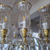 Elegantes lámparas de araña de cristal con un corte de diamante de gran precisión - Diversas opciones de diseño