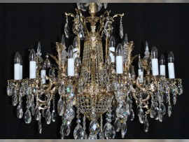 Detail if the chandelier
