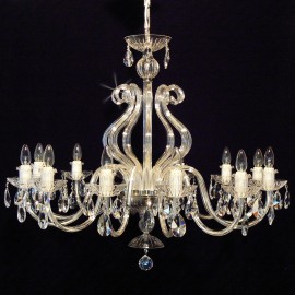 Las lámparas de cristal de diseño decoradas con grandes cuernos de cristal