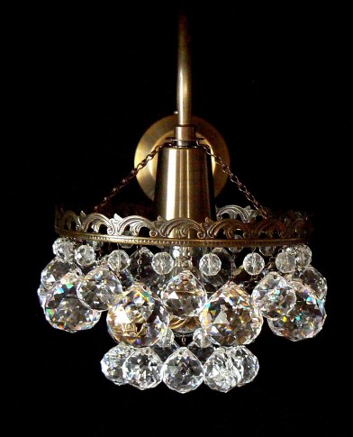 1 Arm crystal wall light with metal arm & cut crystal balls - ANTIK brass